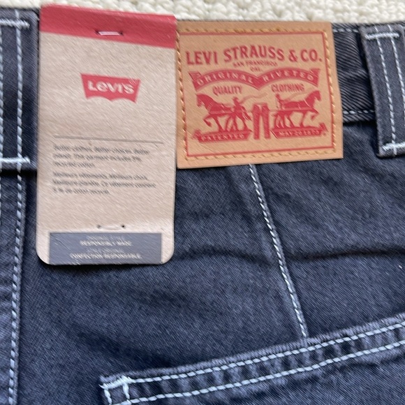 Levi’s NWT Denim Carpenter Skirt in Black Size 29 NEW - Picture 6 of 13